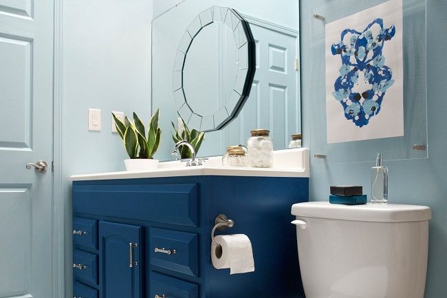 Things You Should Buy to Decorate Your Small Bathroom