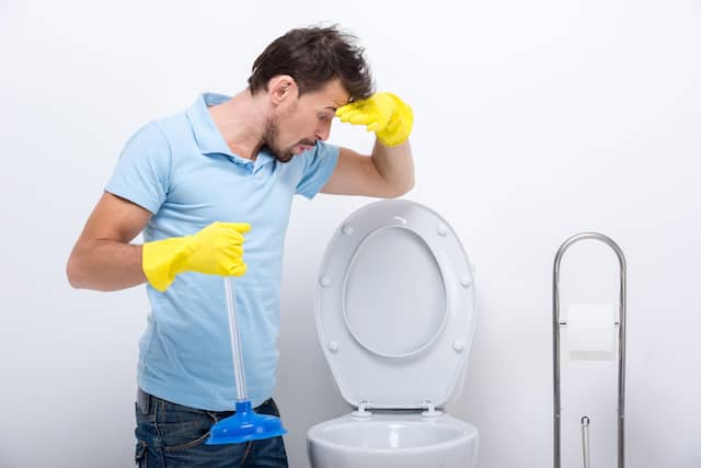 How To Clean Up Overflowed Toilet Water